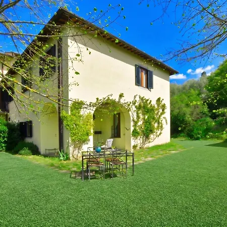 Certosa Homes Hébergement de vacances *